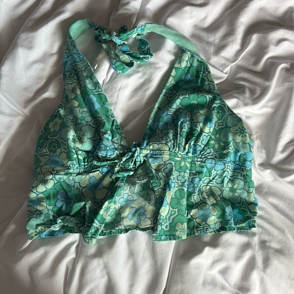 wild fable Tops - Halter cropped top, ties in middle (M)